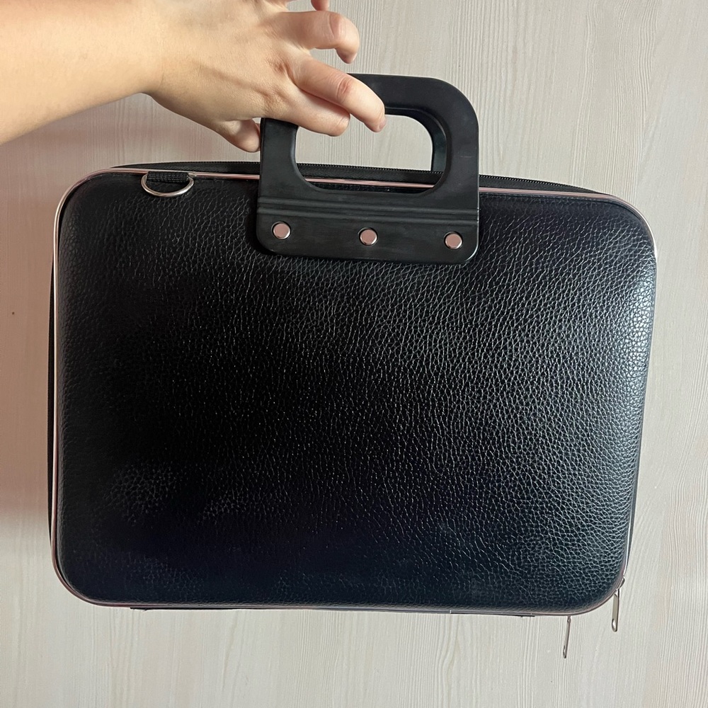 Laptop/ Tablet/ Ipad case premium - Picture 3 of 3